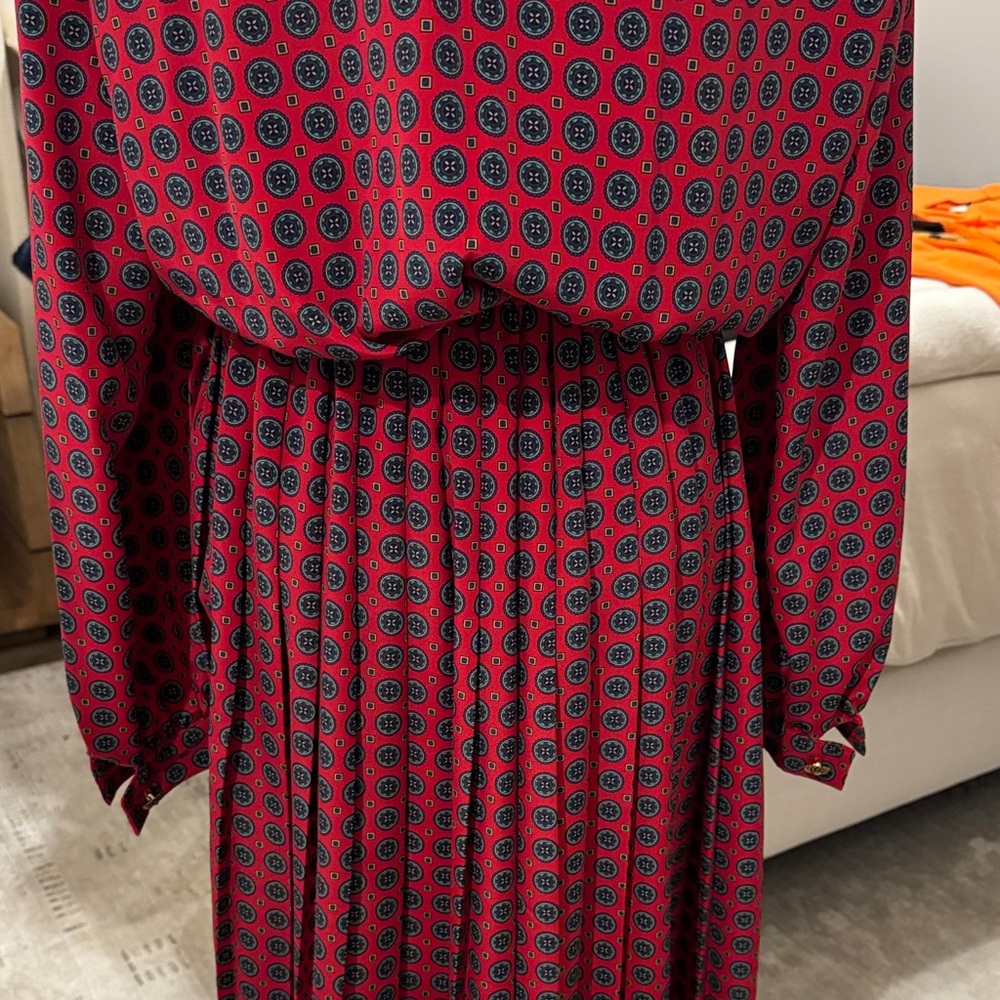 Vtg Leslie Fay  Red Patterned Dress - Picture 10 of 13